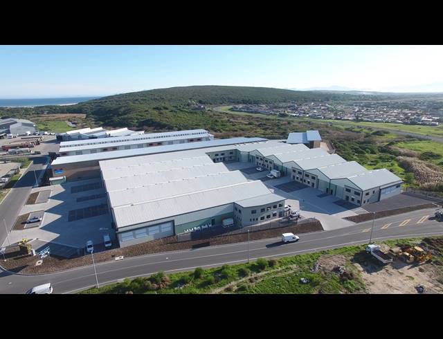 502M² WAREHOUSE TO LET IN FIRGROVE